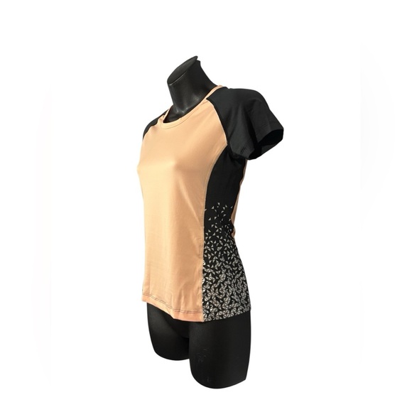 Studio 530, Women's Sports T-Shirt, Small, Peach & Black 🏃‍♀️‍➡️ - Picture 4 of 9